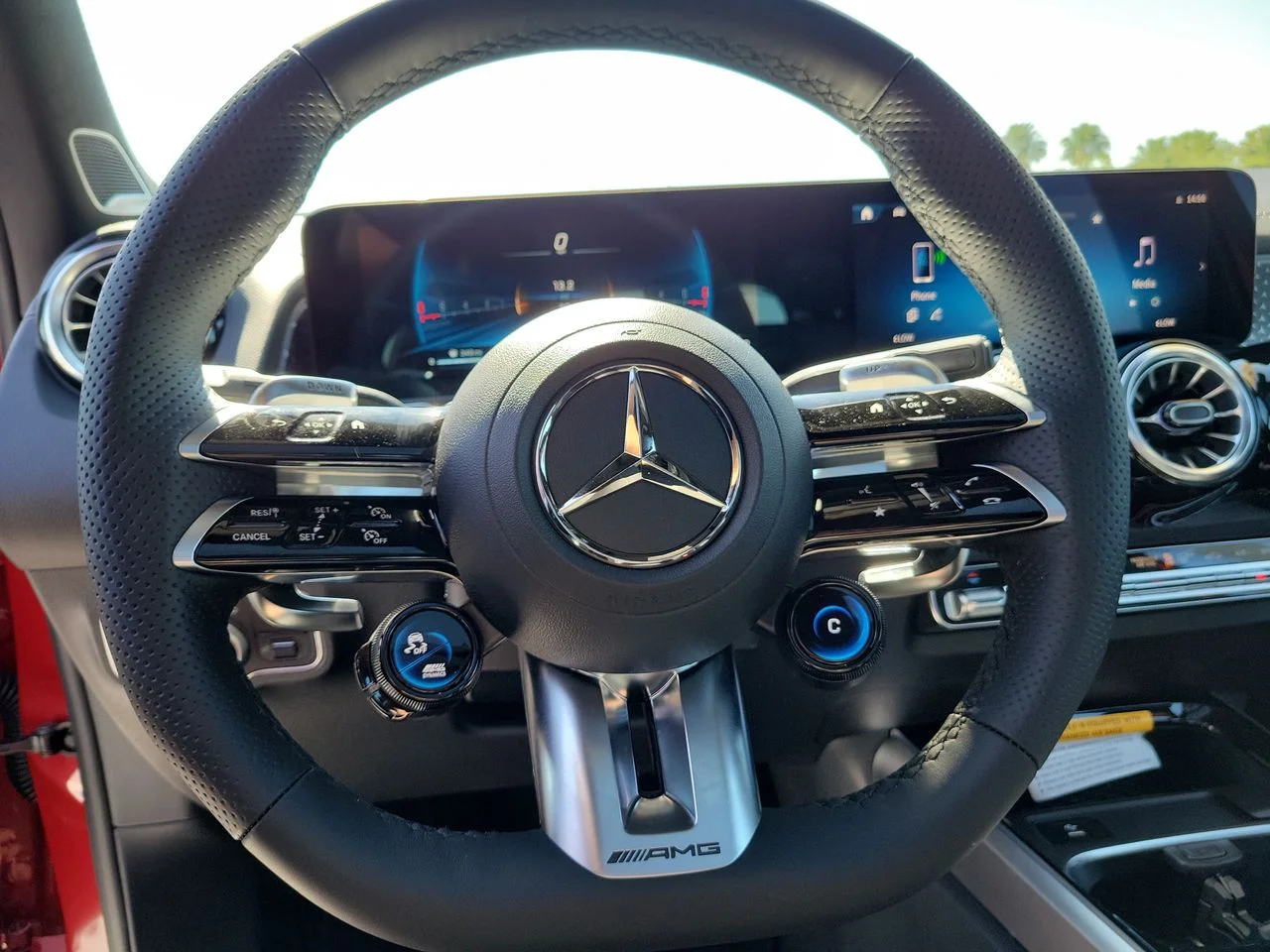 New 2026 MANUFAKTUR Patagonia Red Metallic Mercedes-Benz AMG® GLB 35 4MATIC® SUV image 27
