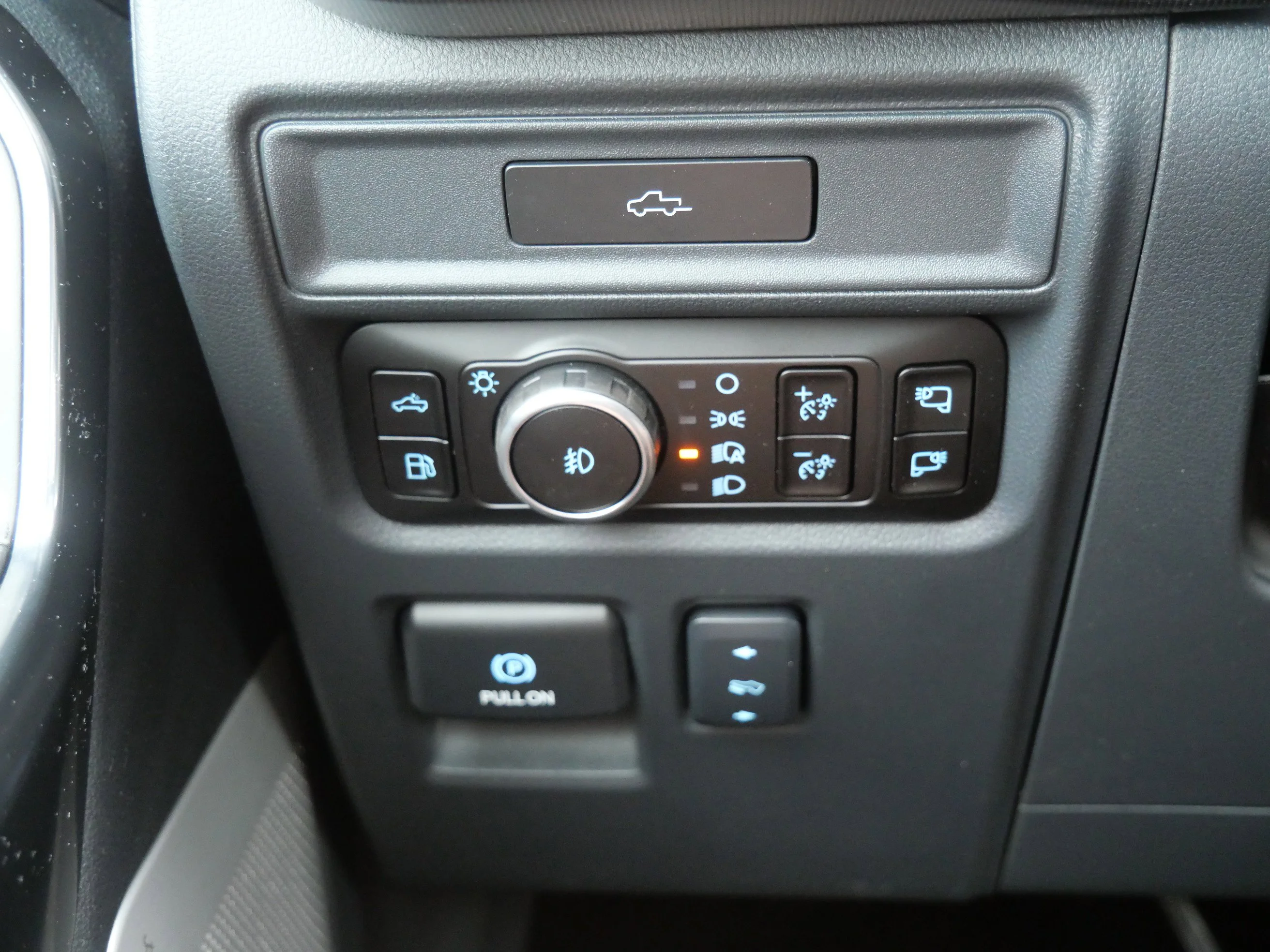New 2026 Agate Black Metallic Ford Platinum® image 17