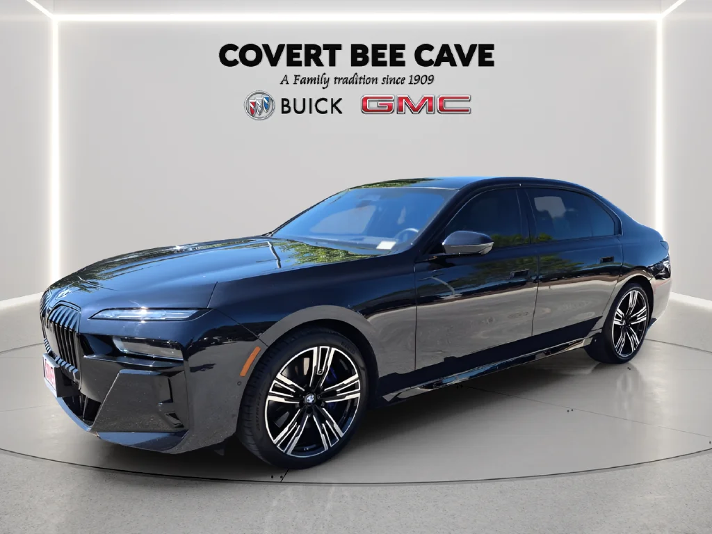Used 2023 Black BMW 740i image 3