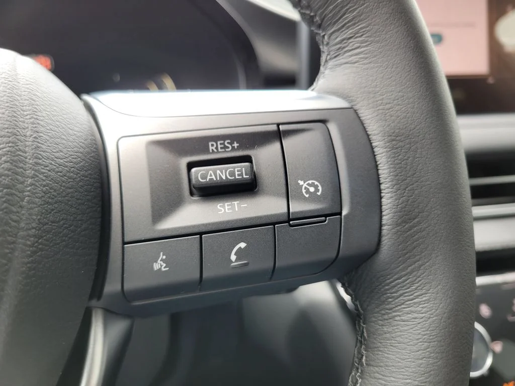 New 2027 RADIANT WHITE INFINITI Pure AWD image 19