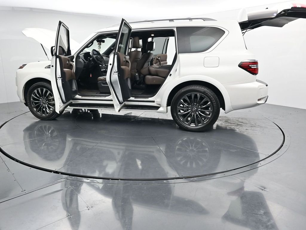 Used 2023 White Nissan Platinum image 28