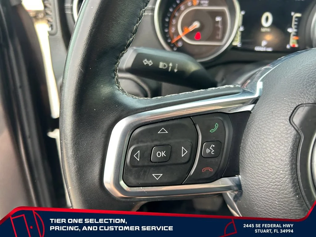 Used 2022 Gray Jeep Overland 4x4 image 16