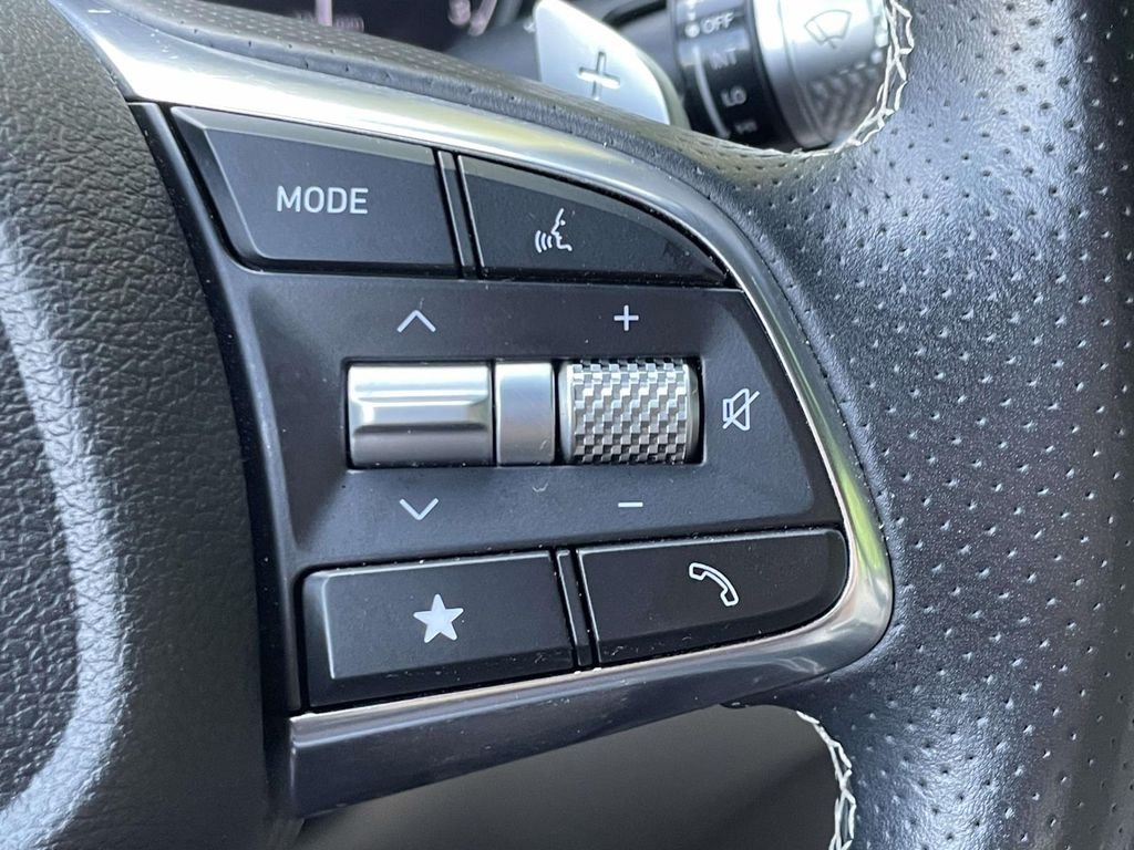 Used 2025 Silver Genesis 2.5T image 21