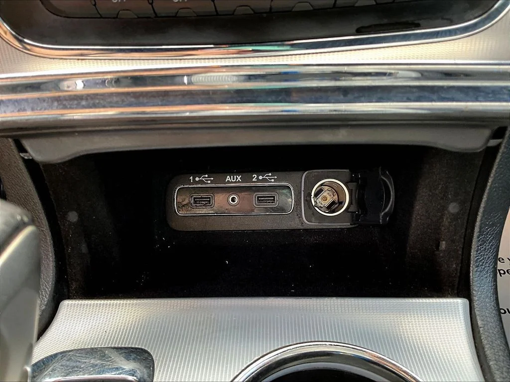 Used 2018 Crystal Metallic Jeep Limited image 17