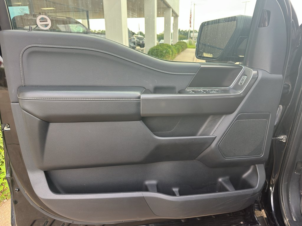 Used 2024 Agate Black Metallic Ford XLT image 17