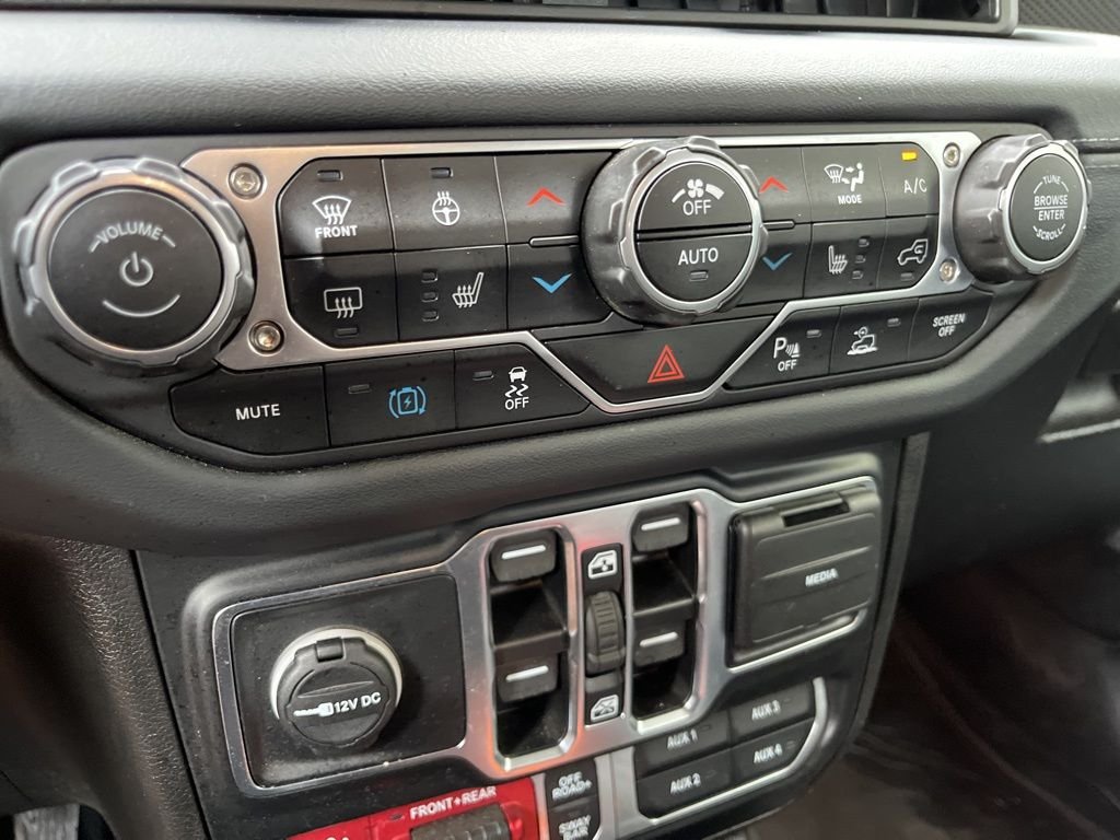 Used 2024 Earl Clearcoat Jeep Rubicon 4xe image 41