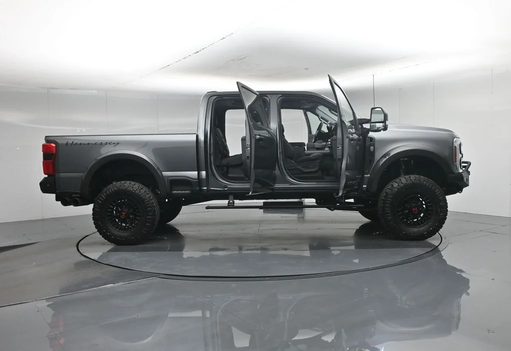 New 2026 Carbonized Gray Metallic Ford Lariat image 4