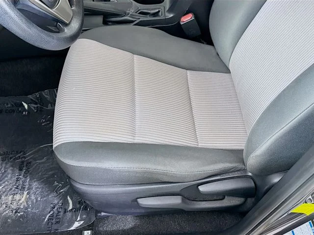 Used 2014 Gray Toyota LE image 18
