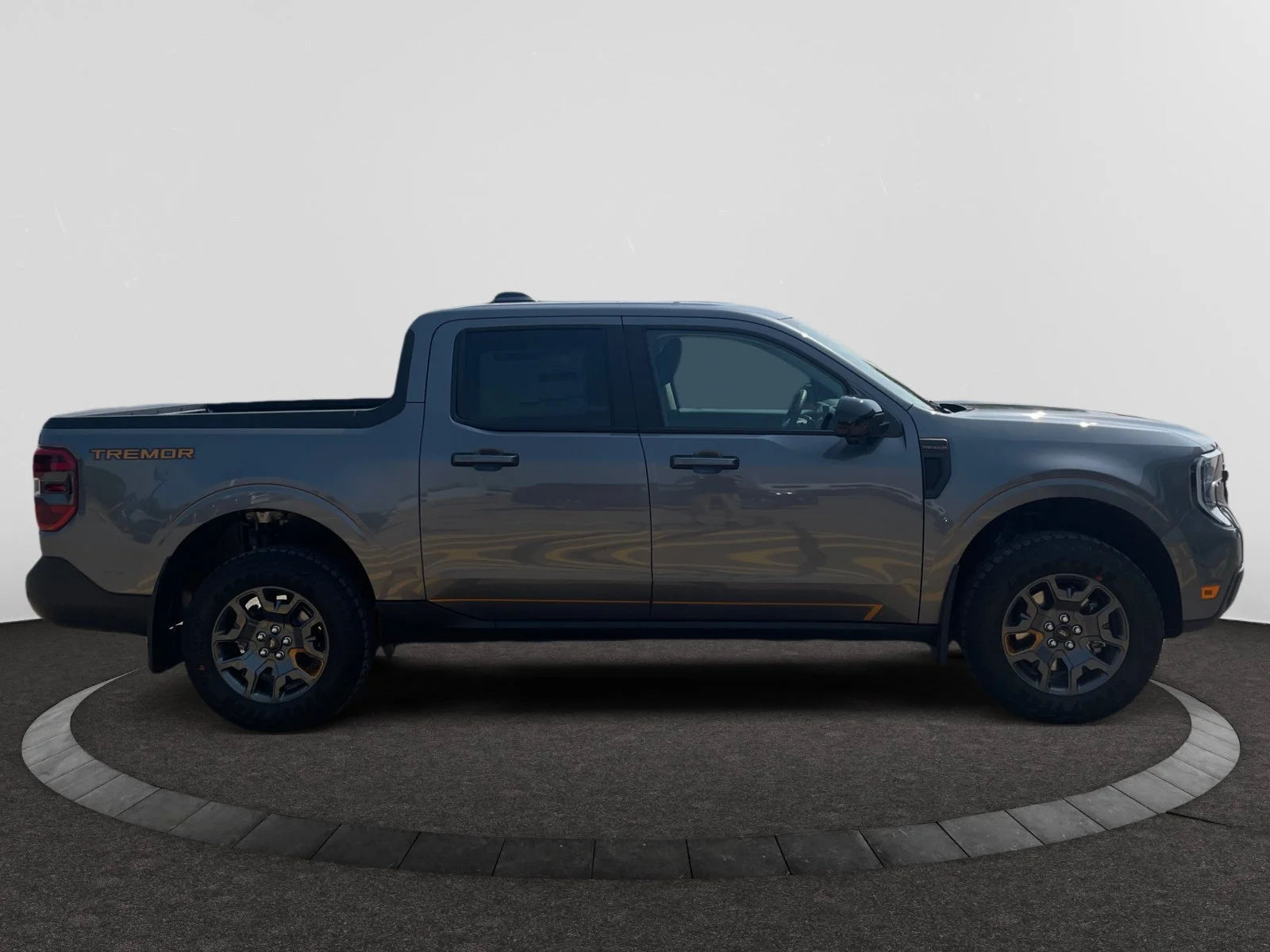 New 2026 Carbonized Grey Metallic Ford Tremor image 6