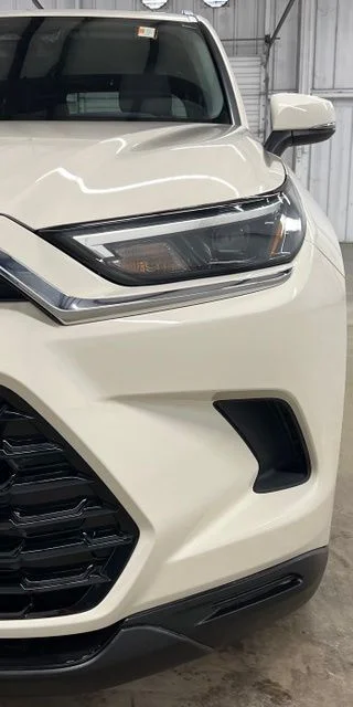 Used 2024 White Toyota XLE image 9