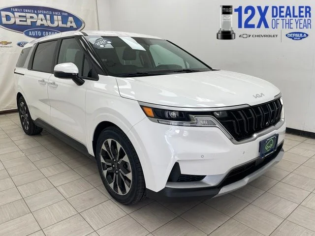 Certified Used 2024 White Kia  image 1
