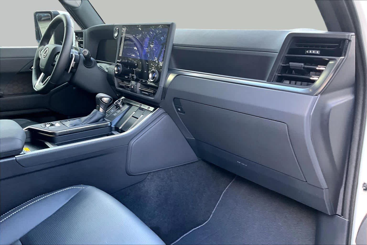 Used 2026 Eminent White Pearl Lexus Luxury image 19