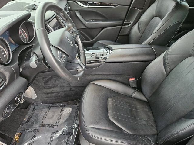 Used 2018  Maserati Base image 14