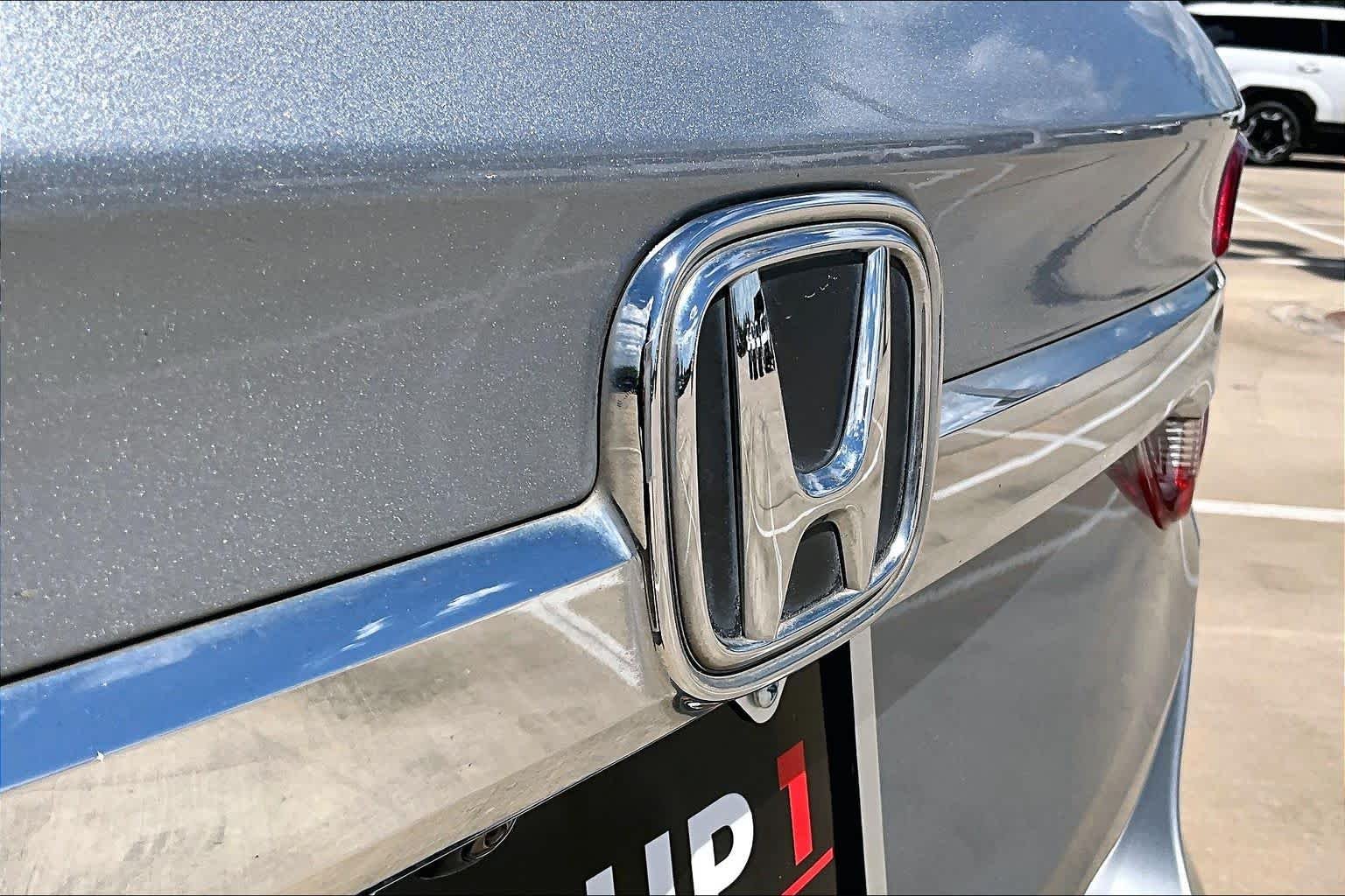 Used 2019 Lunar Silver Metallic Honda EX-L image 10
