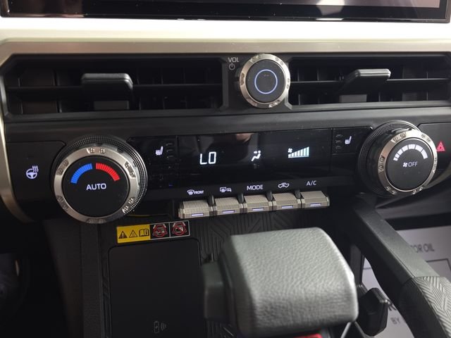 2024 Toyota Tacoma TRD Off Road - Photo 18