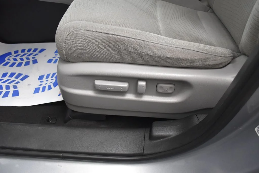 Used 2017 Silver Honda EX image 18