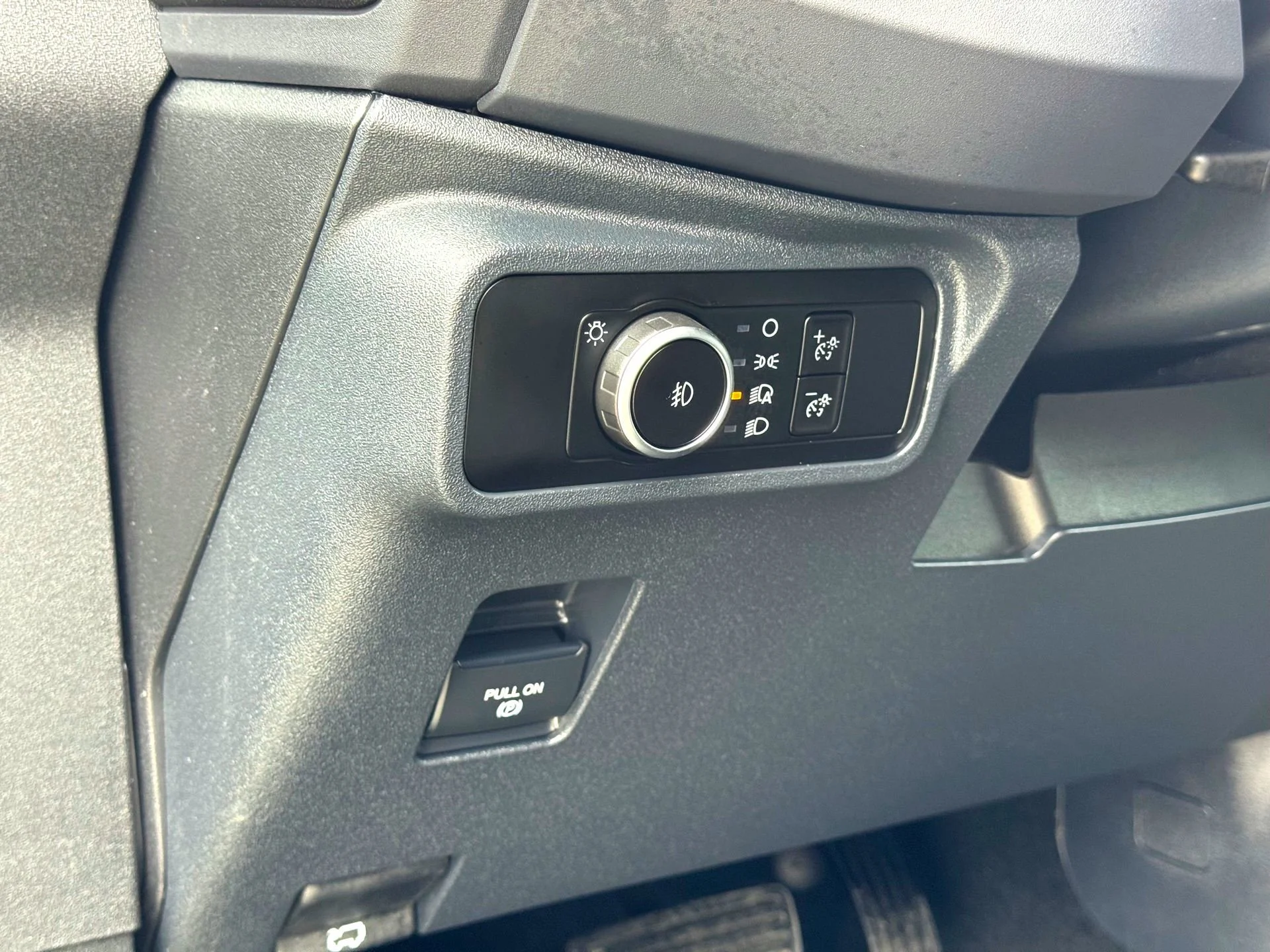 Used 2025  Ford Outer Banks image 16