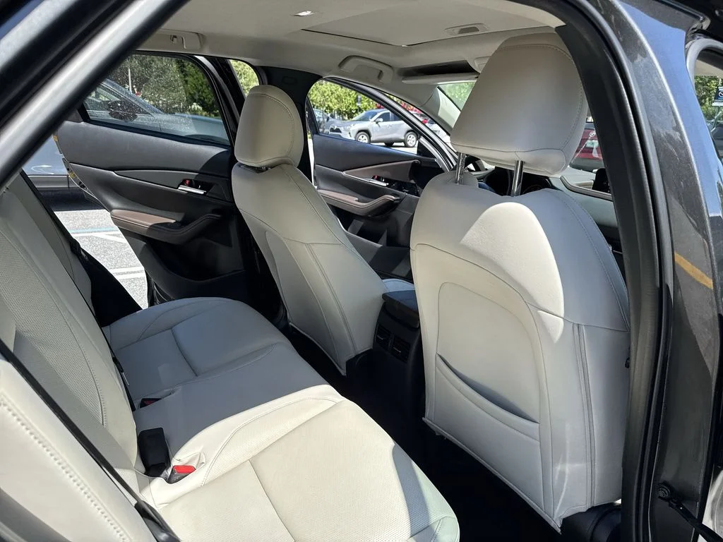 Used 2021 Machine Gray Metallic Mazda Premium image 33