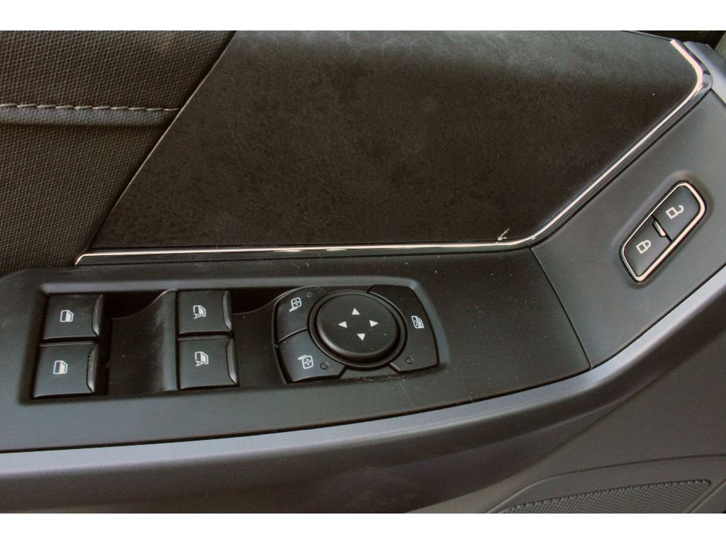 New 2026 Oxford White Ford XLT image 3