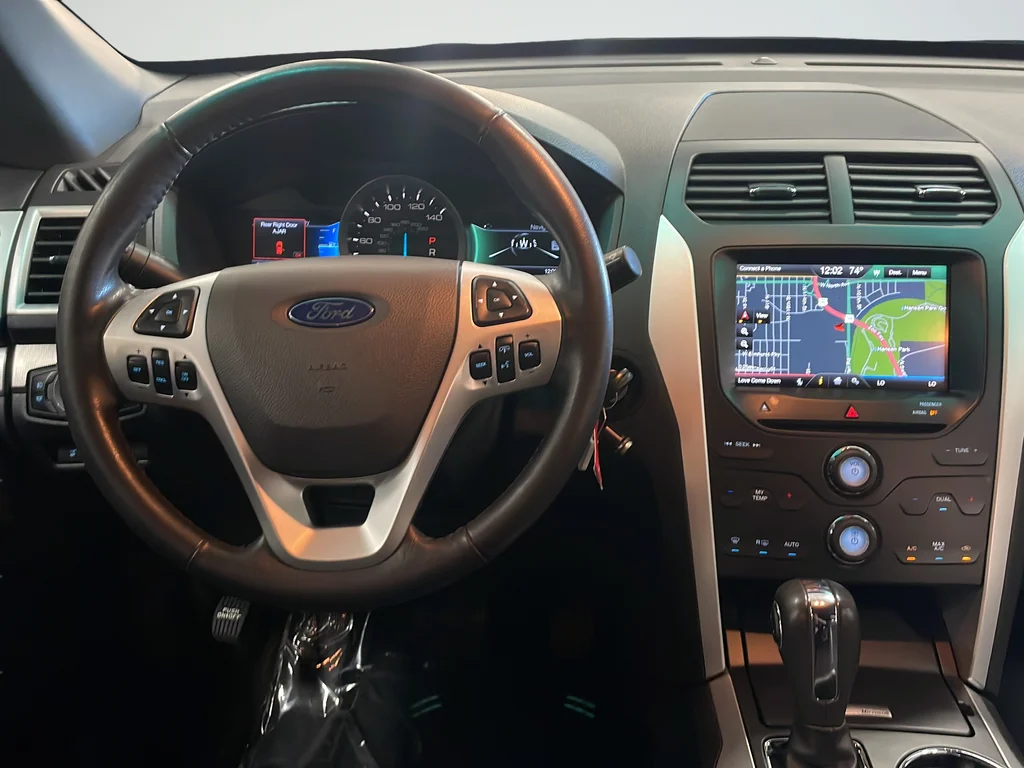 Used 2015  Ford XLT image 11
