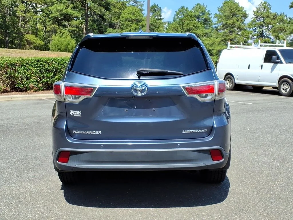 Used 2015 Blue Toyota Limited Platinum V6 image 31