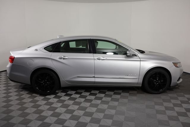 Used 2015 Silver Chevrolet LTZ image 9