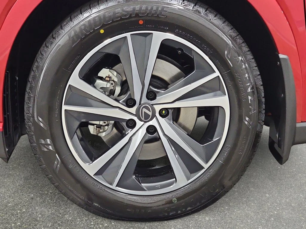 New 2026 Matador Red Mica Lexus PREMIUM image 31