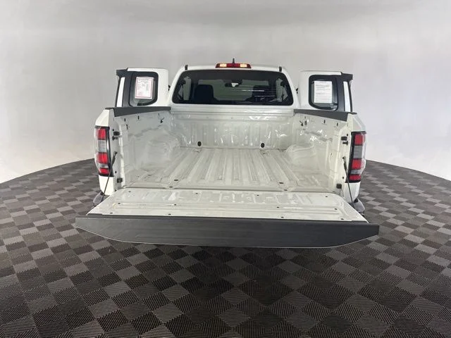 Used 2022 White Nissan S image 15