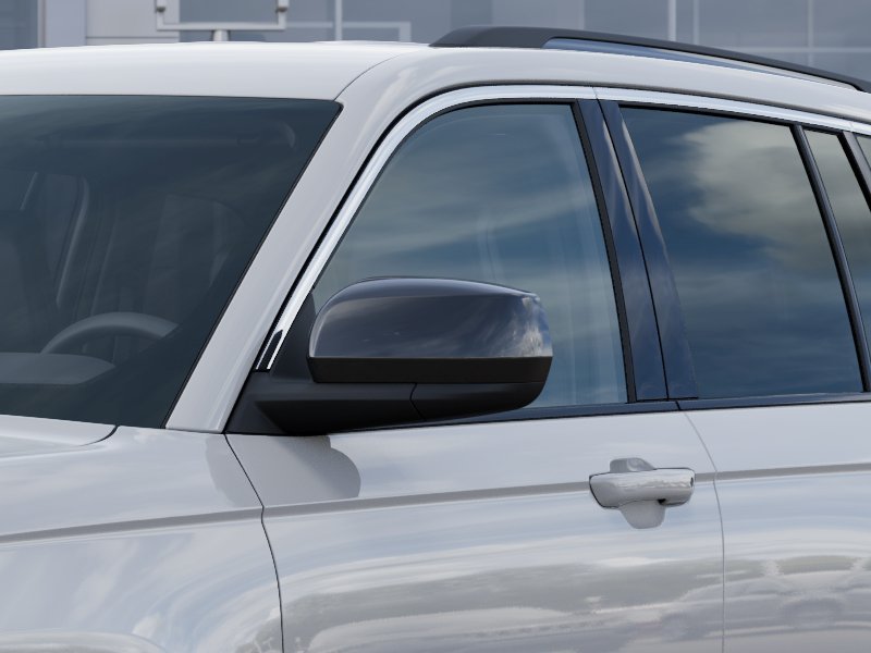 New 2026 Bright White Clear-Coat Exterior Paint Jeep Laredo 4x4 image 12