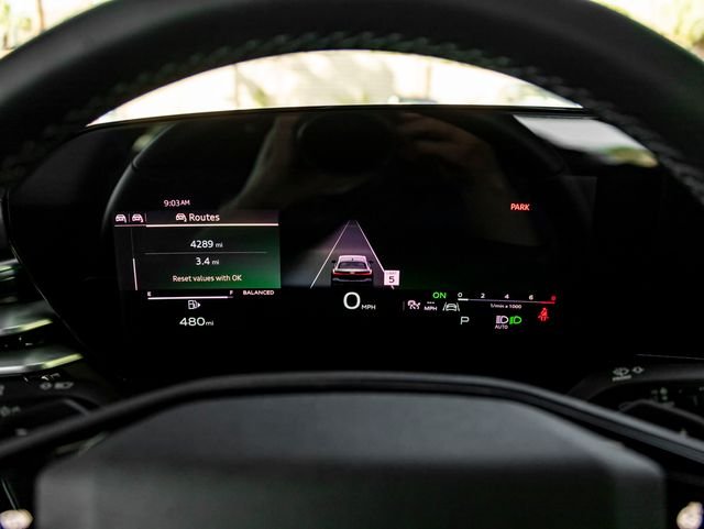 Used 2025 Glacier White Audi  image 18
