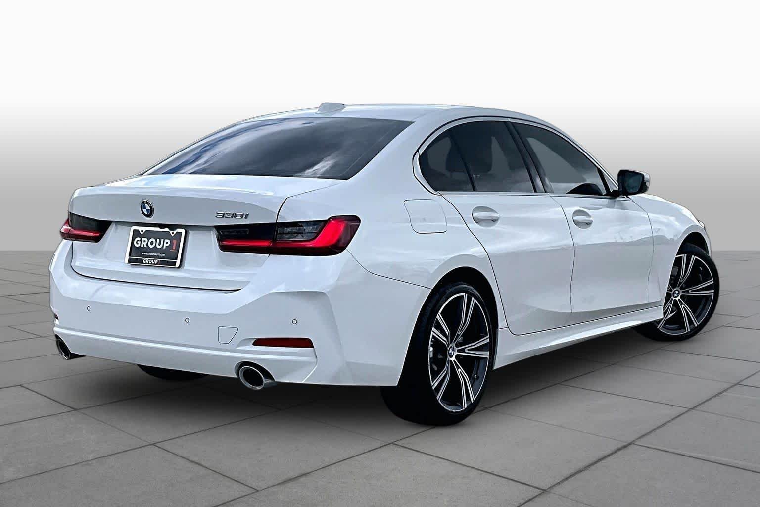 Used 2024 Alpine White BMW 330i image 12