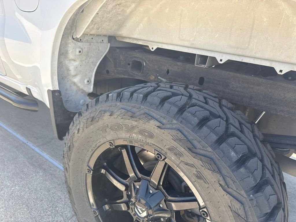 Used 2022 White Chevrolet LT Trail Boss image 17