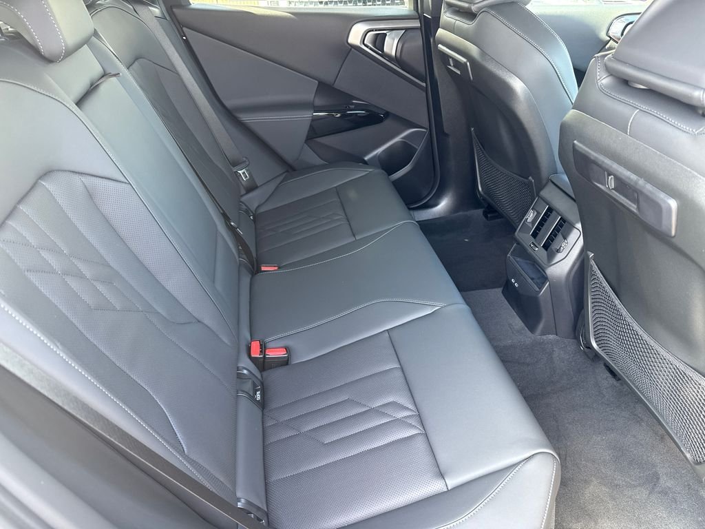 New 2026 Black Sapphire Metallic BMW 30 xDrive image 16