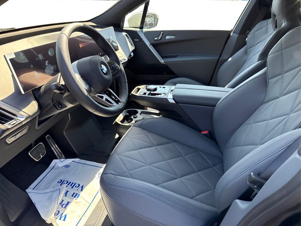2026 BMW iX 60 - Photo 9