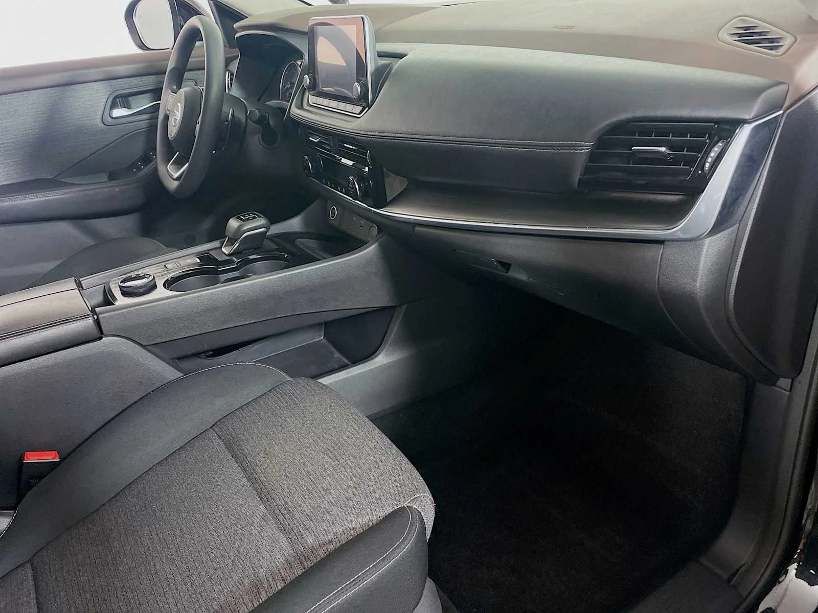 Used 2021 Super Black Nissan SV image 25