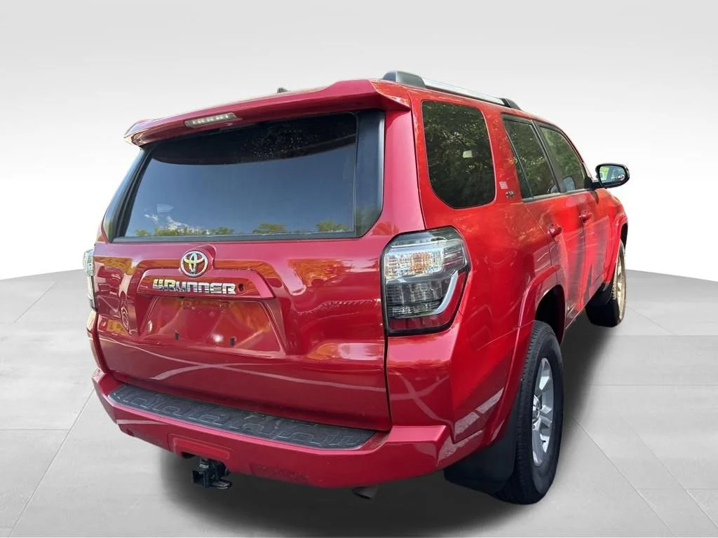 Used 2021 Bk Toyota SR5 image 13