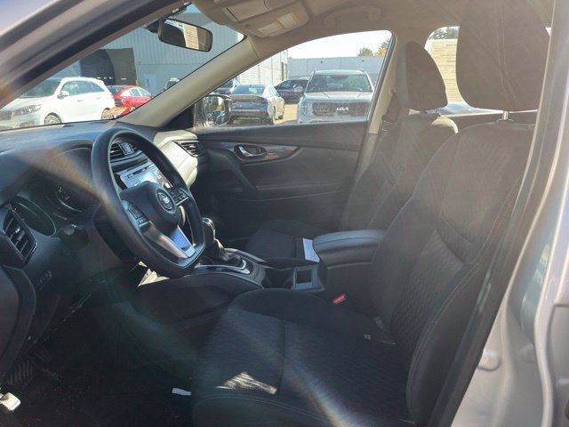 Certified Used 2017 Brilliant Silver Nissan S image 12