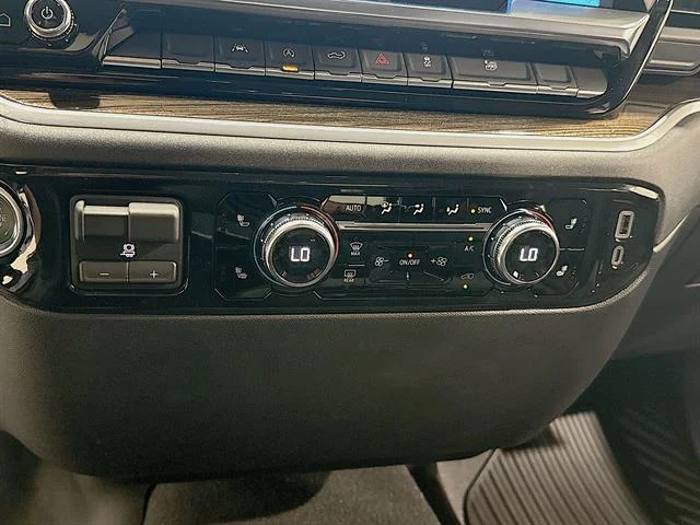 New 2026 Summit White GMC Elevation image 18