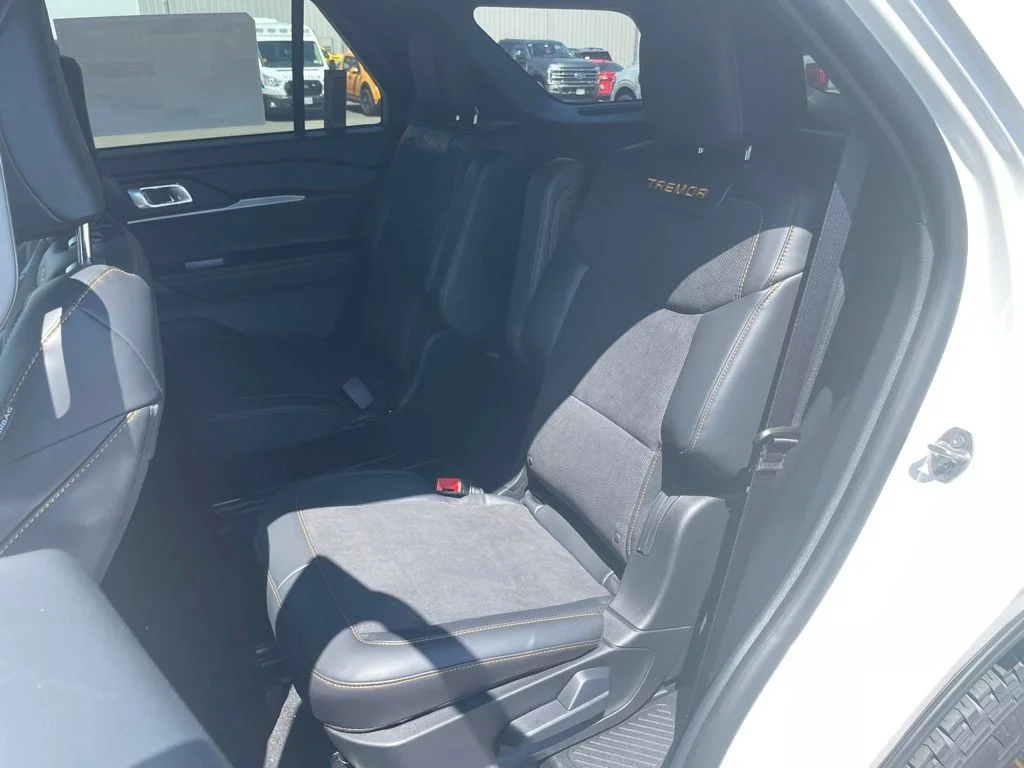 New 2026 Star White Metallic Tri-Coat Ford Tremor® image 32