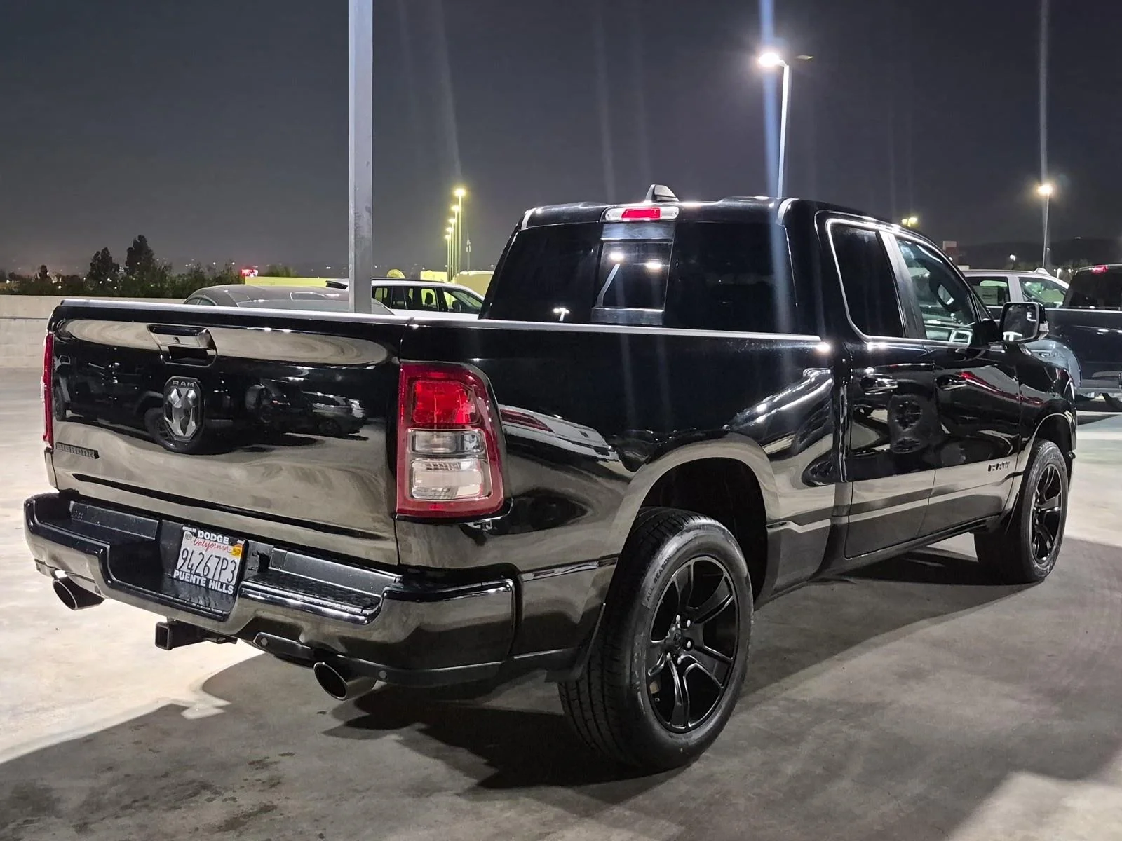 Certified Used 2022 Diamond Black Crystal Pearlcoat Ram Big Horn image 6