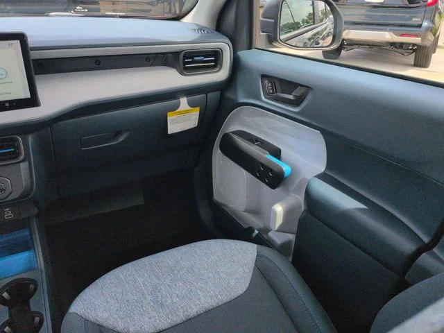 New 2026 Shadow Black Ford XLT image 17