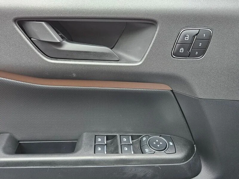 New 2025 Shadow Black Ford Outer Banks® image 31
