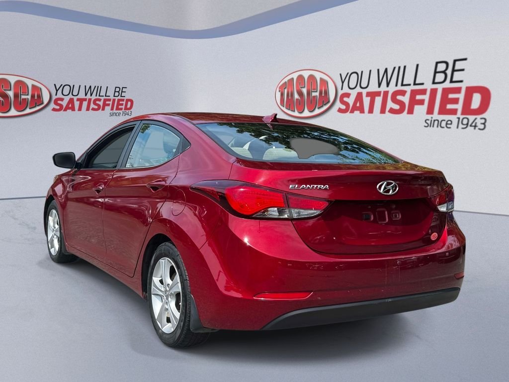 Used 2016 Red Hyundai Value Edition image 4