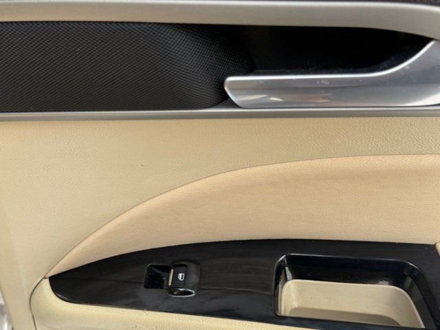 Used 2013 White Ford SE image 10