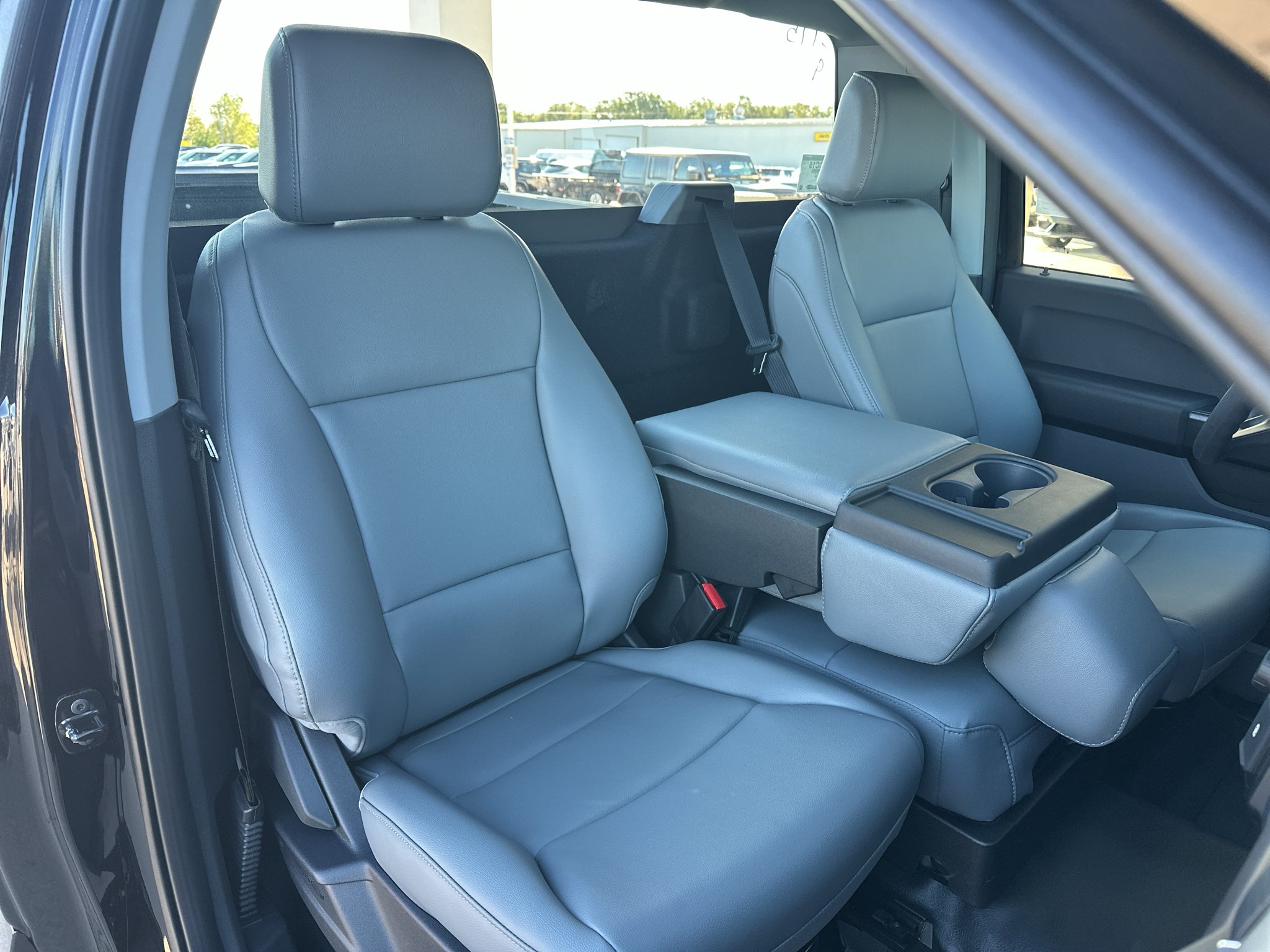 New 2026 Agate Black Metallic Ford XL image 28