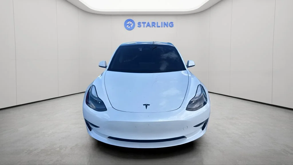 Used 2023  Tesla RWD image 5