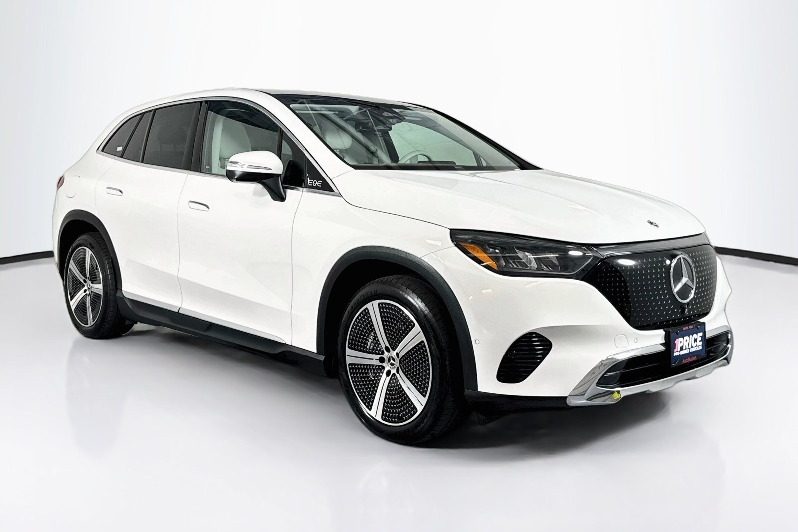 Certified Used 2023 Polar White Mercedes-Benz EQE 350 image 3