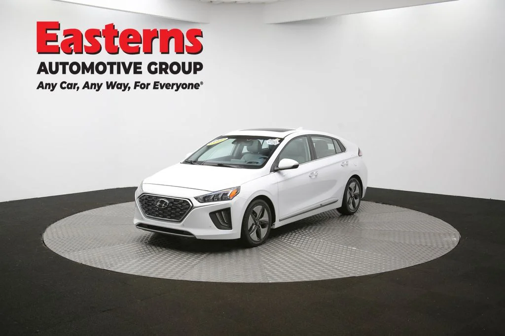 Used 2022 White Hyundai Limited image 56