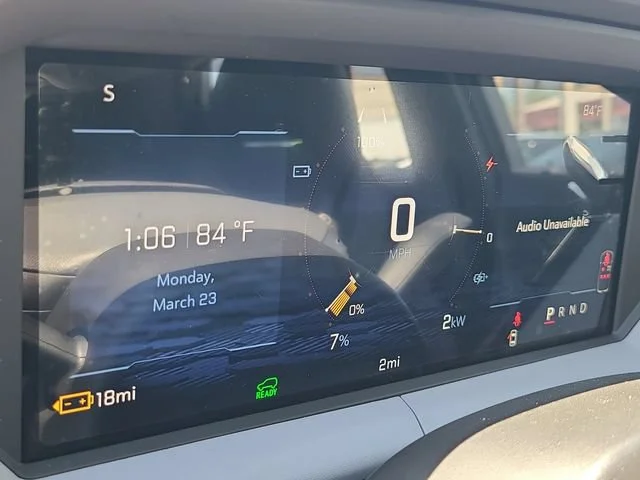 New 2027 Summit White Chevrolet LT image 25