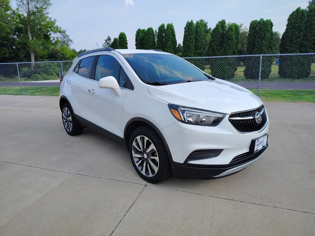 Used 2021 Summit White Buick Preferred image 19
